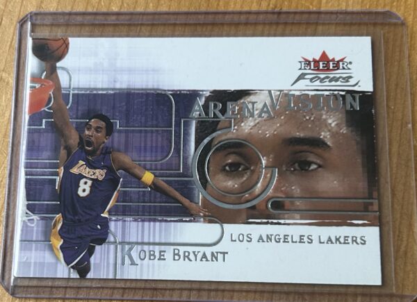 Kobe Bryant – 2000-01 Fleer Focus Arena Vision #11 of 15AV