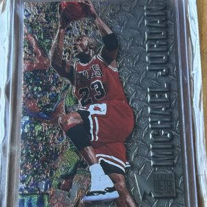 Michael Jordan – 1996-97 Fleer Metal #11
