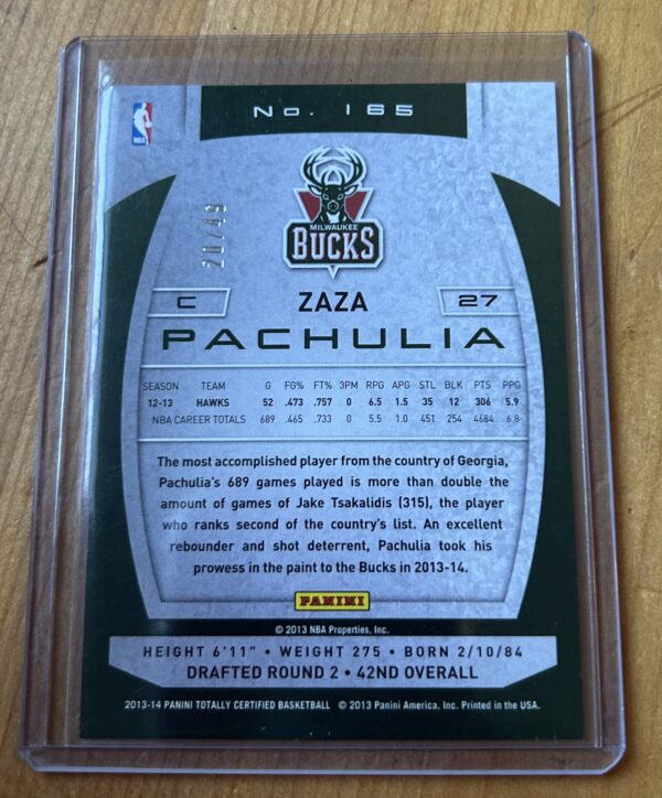 Zaza Pachulia 2013-14 Panini Totally Certified #165 Totally Blue Parallel /49 – Milwaukee Bucks - Image 2